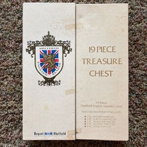 Vintage Regent Sheffield 19-piece "Treasure Chest" Cutlery Set Stainless Steel